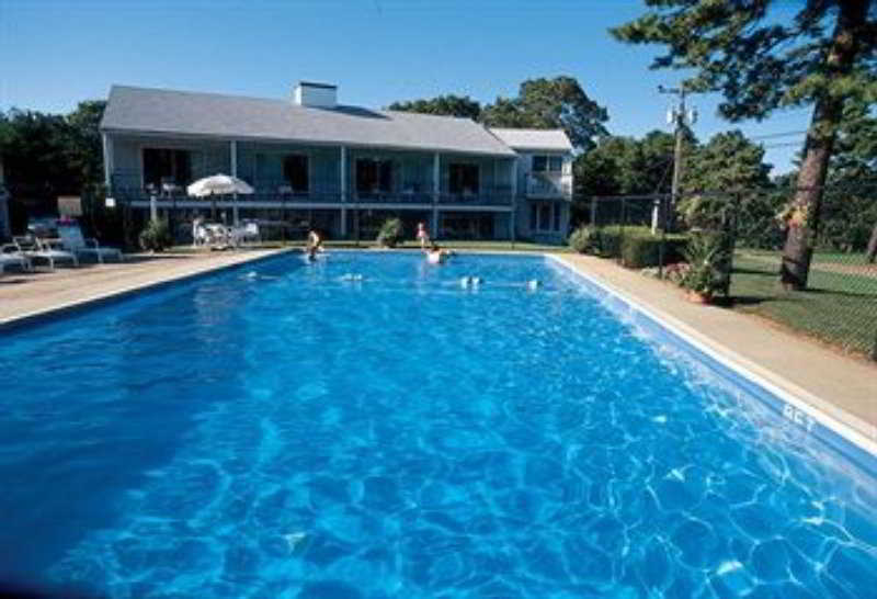 Blue Rock 3* South Yarmouth