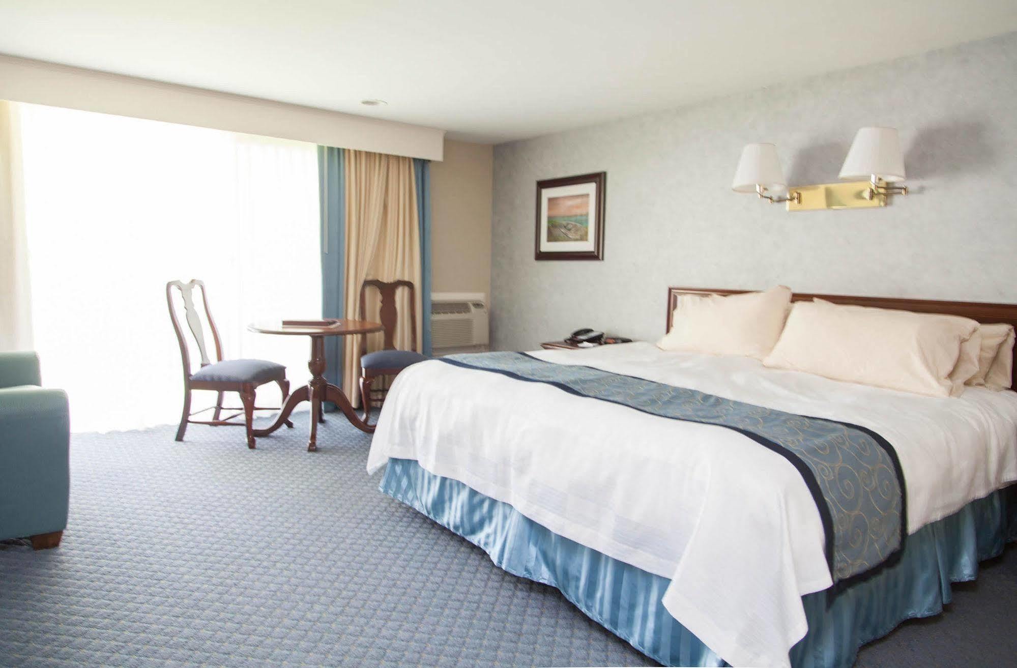 Blue Rock Resort 3*