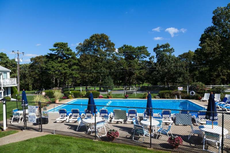 Blue Rock 3* South Yarmouth