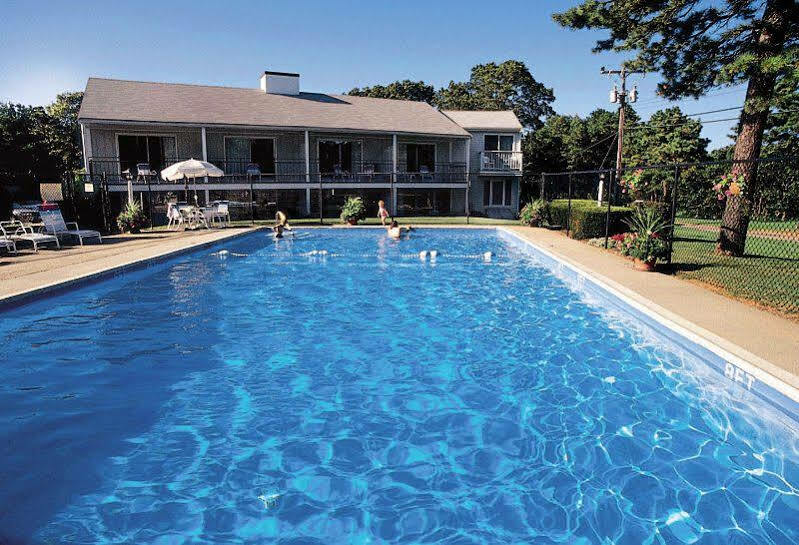 Blue Rock 3* South Yarmouth